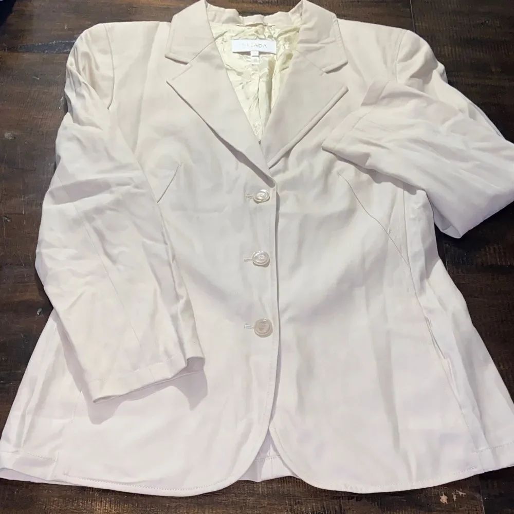 Vintage Escada Cream Blazer size 40